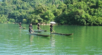 Lac de Babe au Vietnam