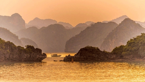Le lever et le coucher du soleil à la baie d’Halong selon Travel And Leisure