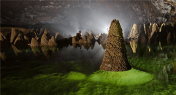Grotte de Son Doong au Vietnam 
